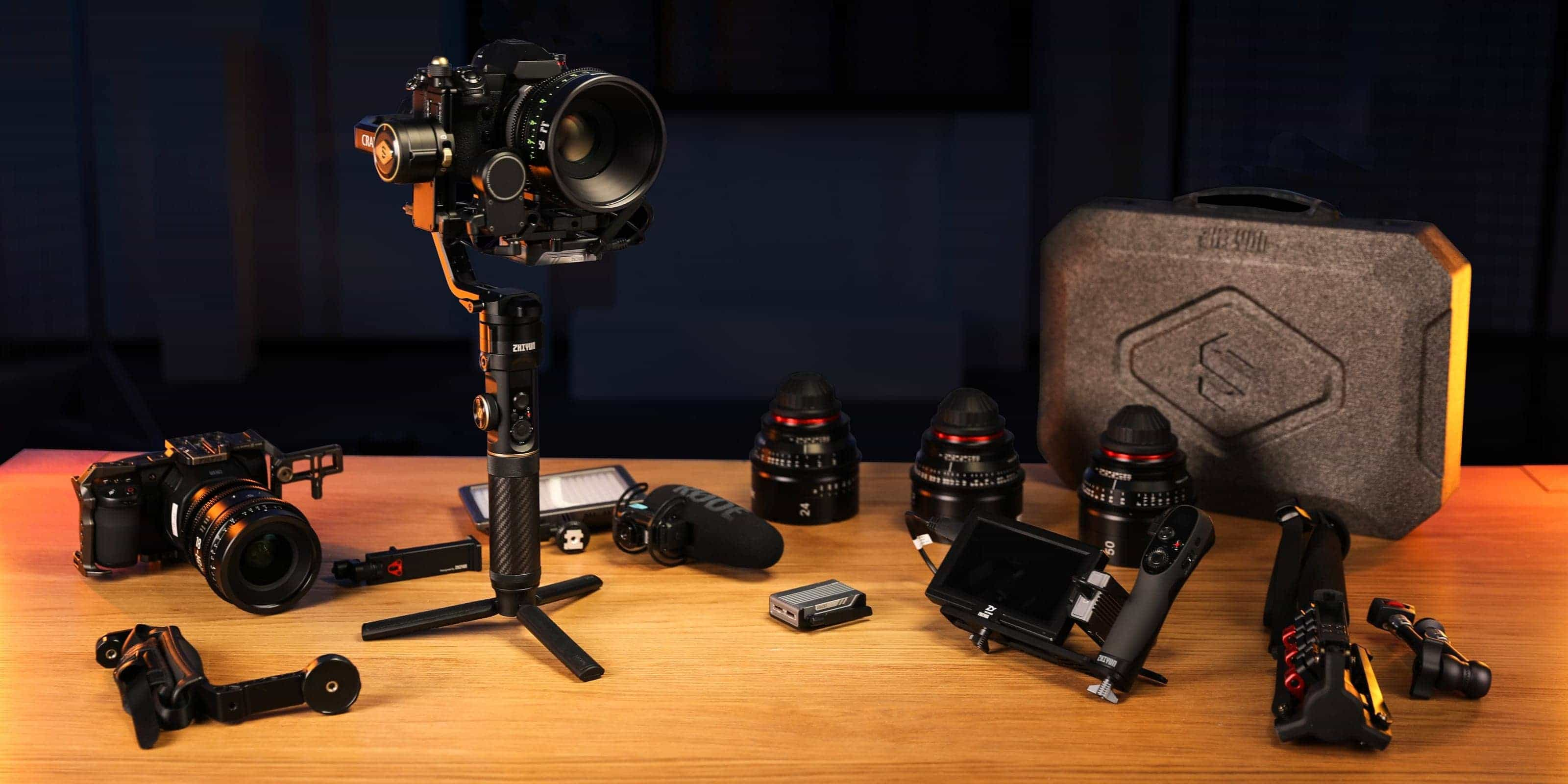 Zhiyun Crane 2S - odlehčený výkonný 3osý stabilizátor pro foťáky a kamery 1